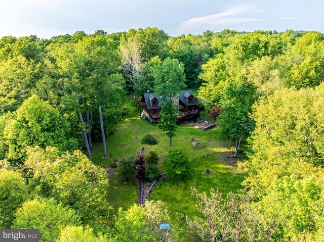 872 BENCH LN, Bluemont, VA 20135