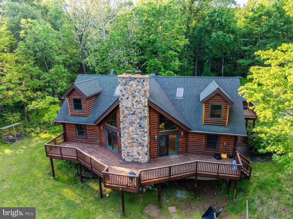 872 BENCH LN, Bluemont, VA 20135