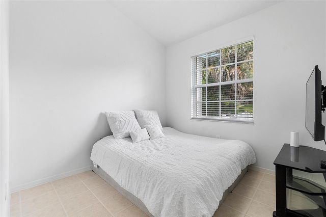 5385 NW 124th Way, Coral Springs, FL 33076