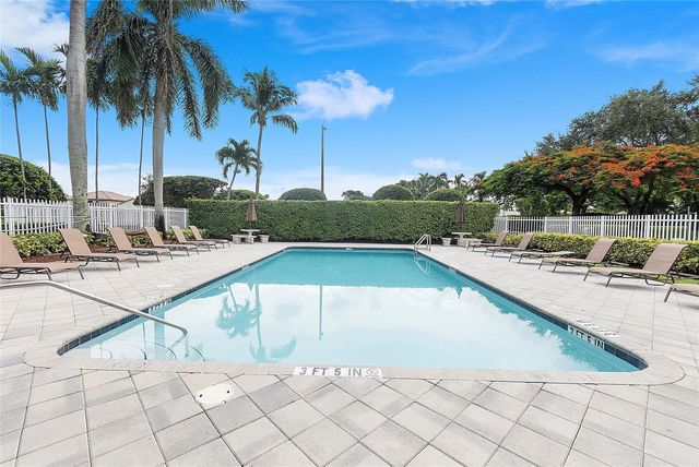 5385 NW 124th Way, Coral Springs, FL 33076