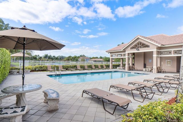 5385 NW 124th Way, Coral Springs, FL 33076