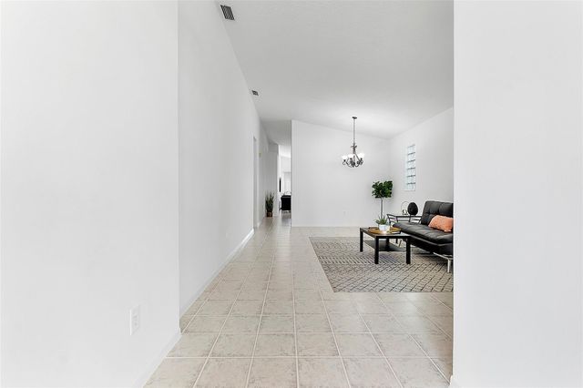 5385 NW 124th Way, Coral Springs, FL 33076
