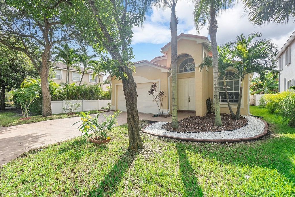 5385 NW 124th Way, Coral Springs, FL 33076