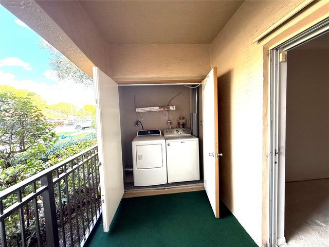 11630 SW 2nd St 17105, Pembroke Pines, FL 33025