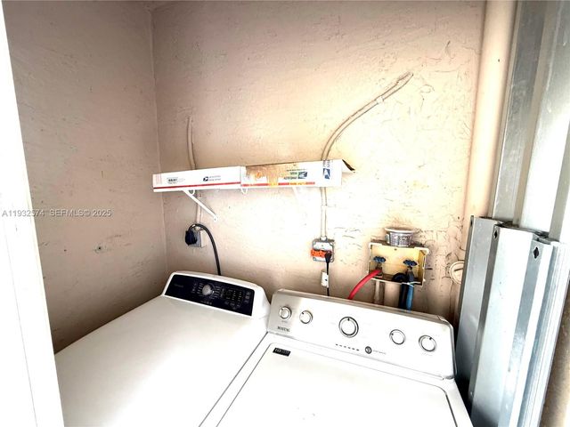 11630 SW 2nd St 17105, Pembroke Pines, FL 33025