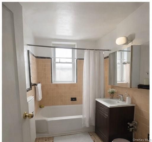 14444 41st Avenue 6, Flushing, NY 11355