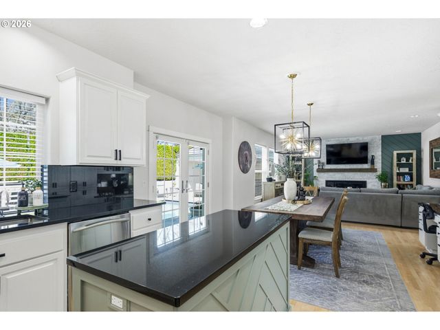 3465 BROOKVIEW Dr, Eugene, OR 97401