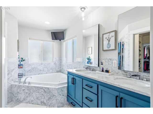 3465 BROOKVIEW Dr, Eugene, OR 97401