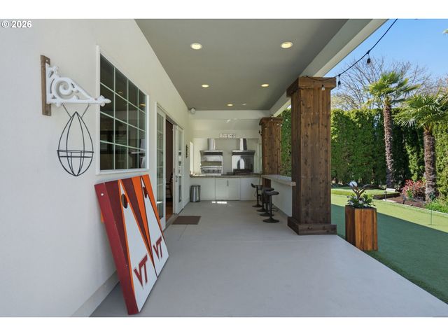 3465 BROOKVIEW Dr, Eugene, OR 97401