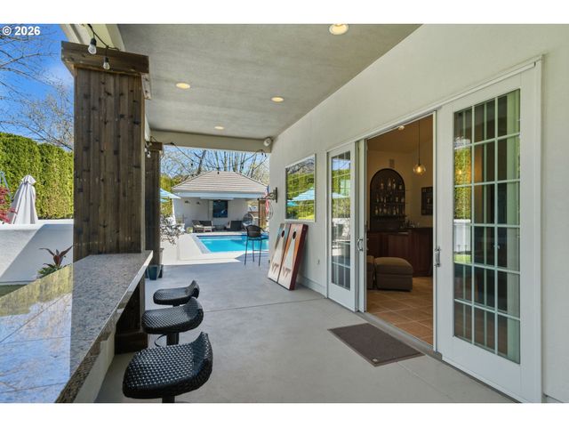 3465 BROOKVIEW Dr, Eugene, OR 97401