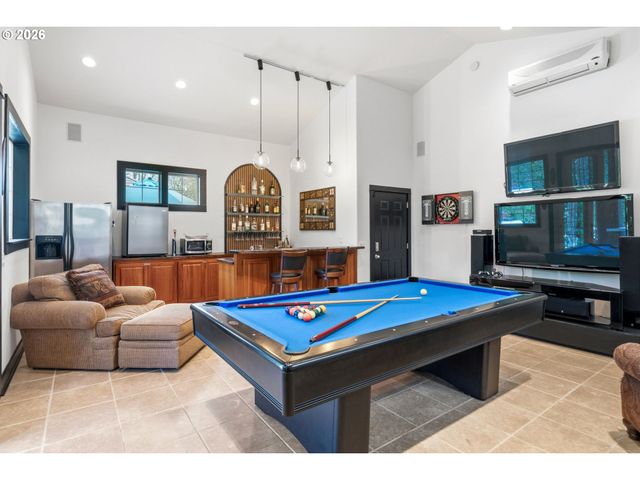 3465 BROOKVIEW Dr, Eugene, OR 97401