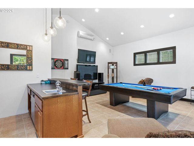 3465 BROOKVIEW Dr, Eugene, OR 97401