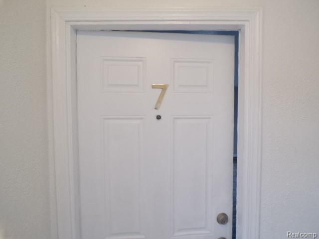 38550 Meadowdale Street 7, Clinton Township, MI 48036