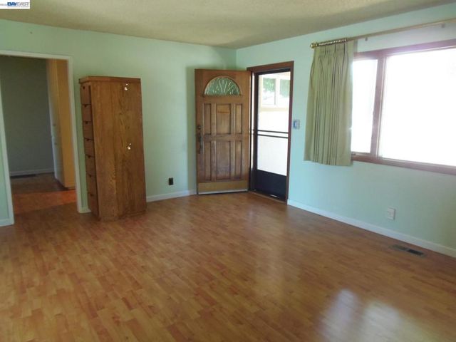 8155 Elgin Ln, Dublin, CA 94568