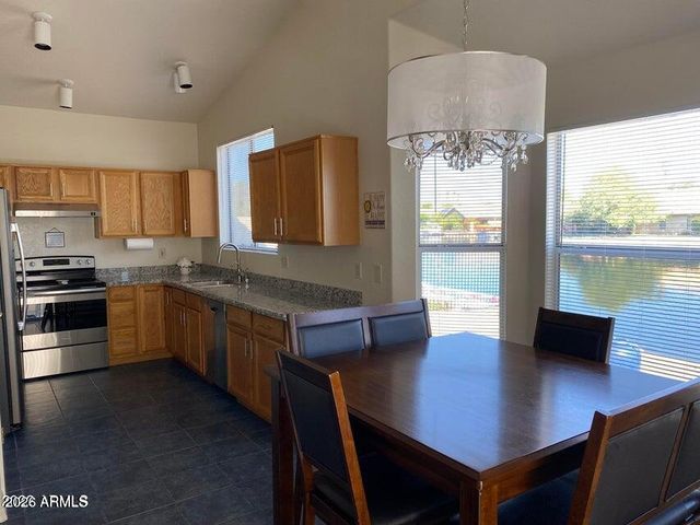 8972 W LISBON Lane, Peoria, AZ 85381