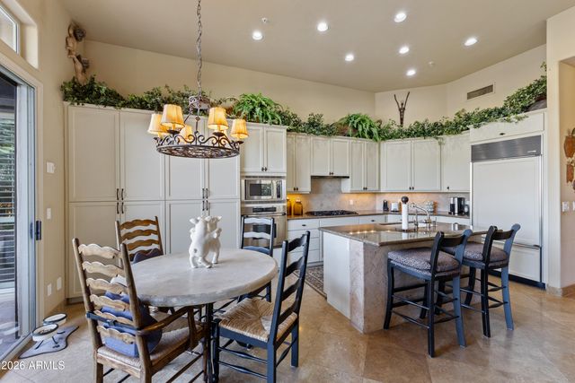 10180 E COCHISE Drive, Scottsdale, AZ 85258