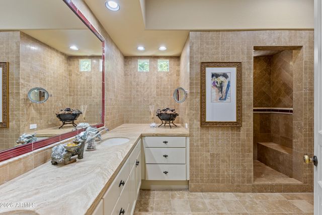 10180 E COCHISE Drive, Scottsdale, AZ 85258