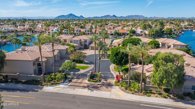 10180 E COCHISE Drive, Scottsdale, AZ 85258