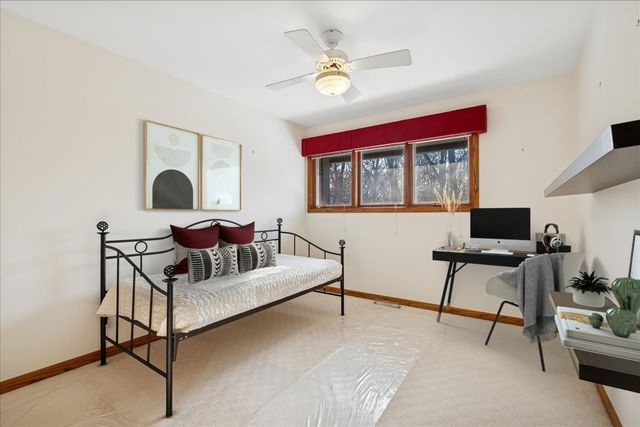 43W880 Pathfinder Drive, Elburn, IL 60119