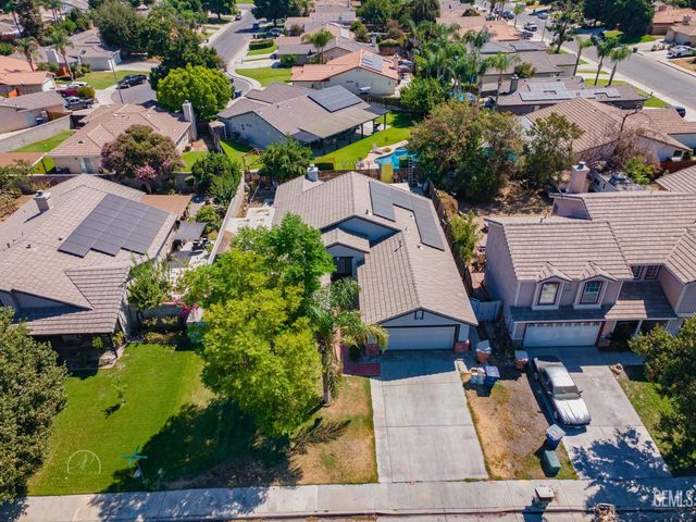 6000 California Spring Drive, Bakersfield, CA 93313