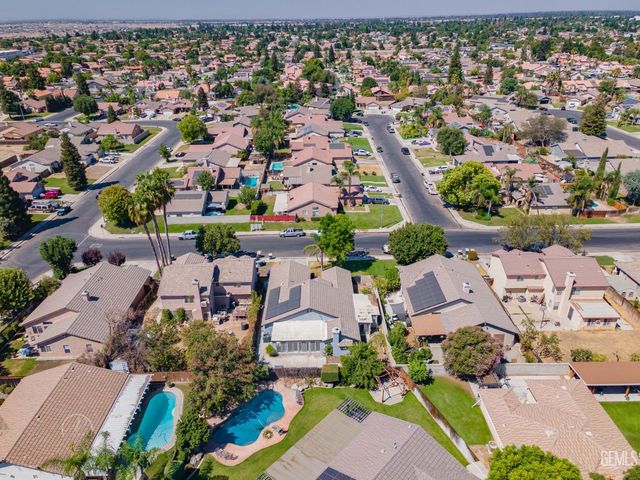 6000 California Spring Drive, Bakersfield, CA 93313