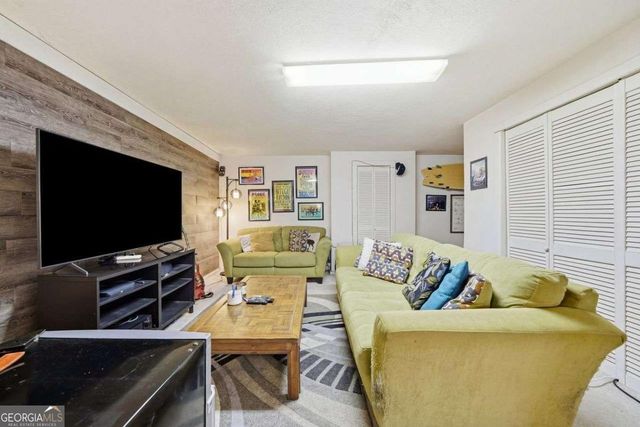 2605 Queen Anne Court, Atlanta, GA 30350