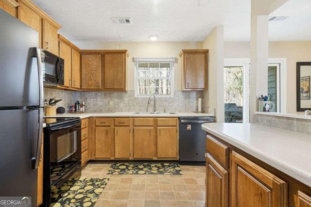 2605 Queen Anne Court, Atlanta, GA 30350