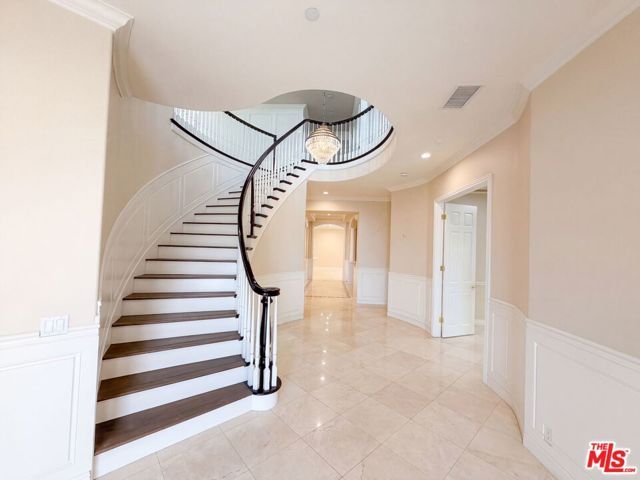 17109 Santa Cruz Court, Yorba Linda, CA 92886