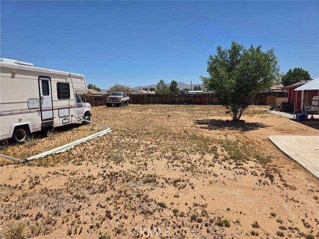 21224 Vidal Court, Apple Valley, CA 92308