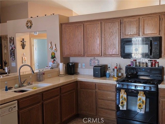 21224 Vidal Court, Apple Valley, CA 92308