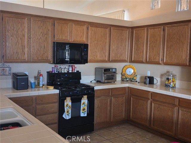 21224 Vidal Court, Apple Valley, CA 92308