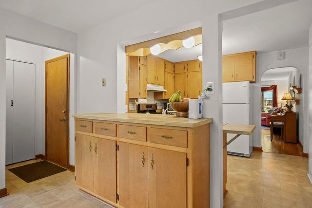 1650 Mayfield Lane, Madison, WI 53704