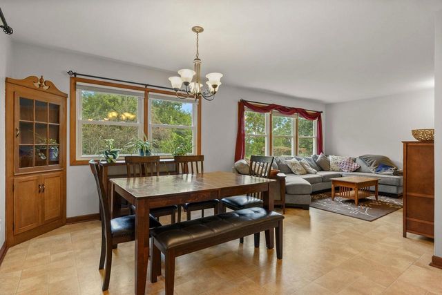 1650 Mayfield Lane, Madison, WI 53704