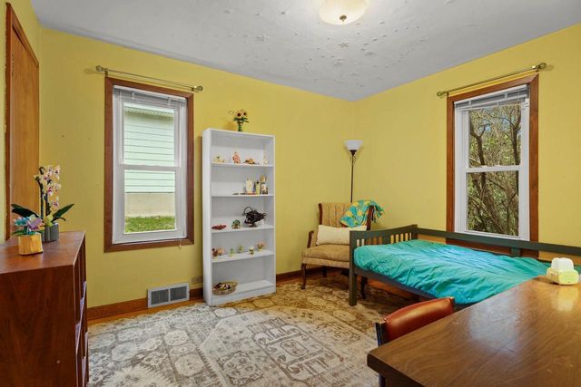 1650 Mayfield Lane, Madison, WI 53704