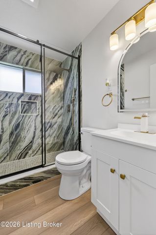 5202 Chasewood Pl, Louisville, KY 40229