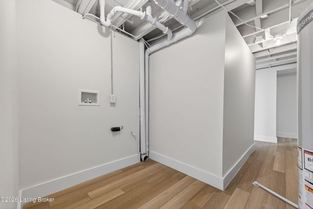 5202 Chasewood Pl, Louisville, KY 40229