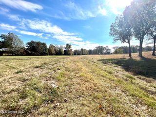 4771 W Oak Grove Road, Hernando, MS 38632