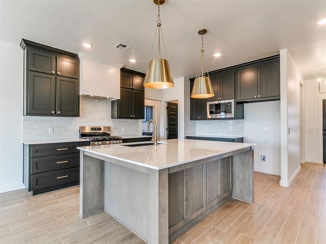 6708 NW 143rd Circle, Oklahoma City, OK 73142