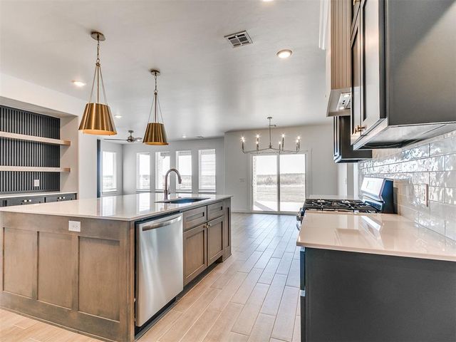 6708 NW 143rd Circle, Oklahoma City, OK 73142