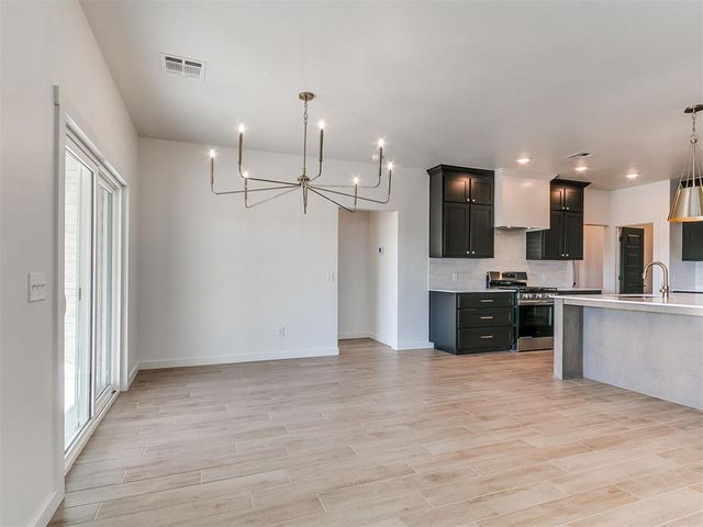 6708 NW 143rd Circle, Oklahoma City, OK 73142