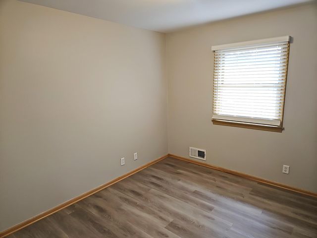 1771 City Heights Drive, Maplewood, MN 55117