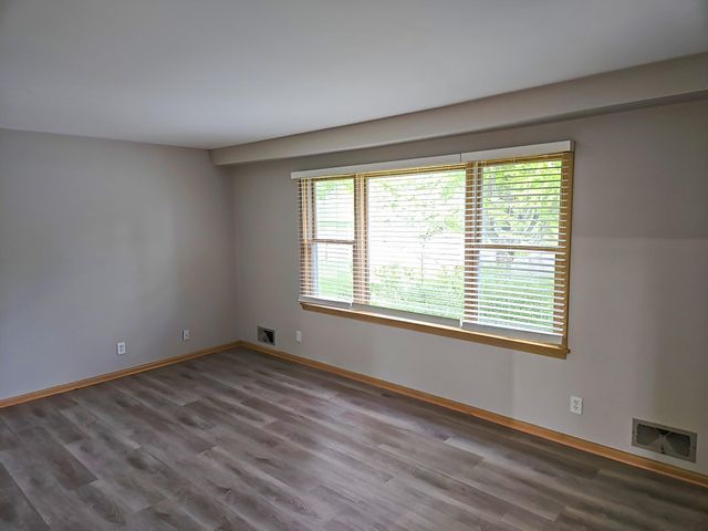1771 City Heights Drive, Maplewood, MN 55117