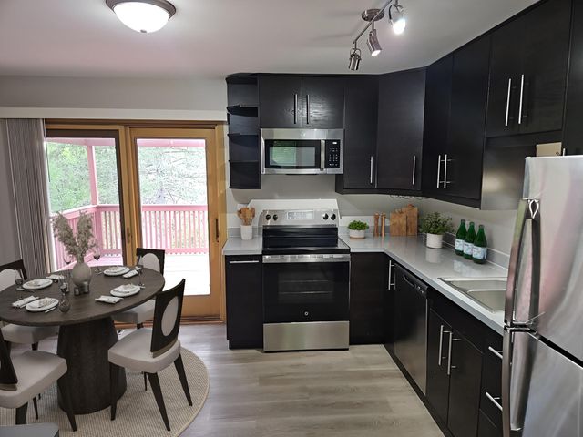 1771 City Heights Drive, Maplewood, MN 55117