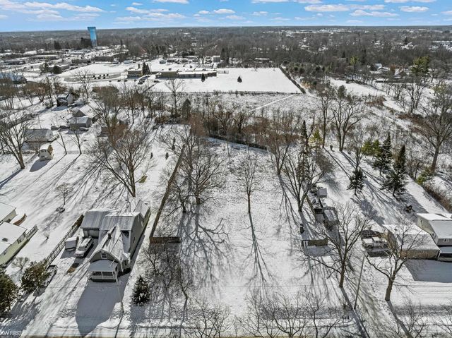 3418 Byers Street, Burton, MI 48519