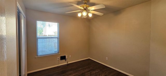 919 Yorkshire Hollow, Fresno, TX 77545