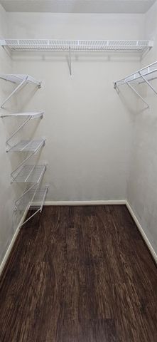 919 Yorkshire Hollow, Fresno, TX 77545