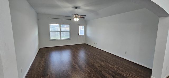 919 Yorkshire Hollow, Fresno, TX 77545