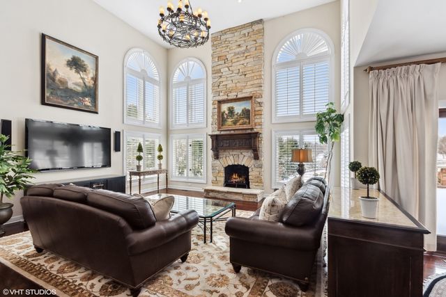 11 Moate Lane, Barrington Hills, IL 60010