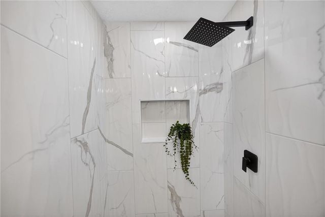 1809 S Arrowhead Drive, Olathe, KS 66062