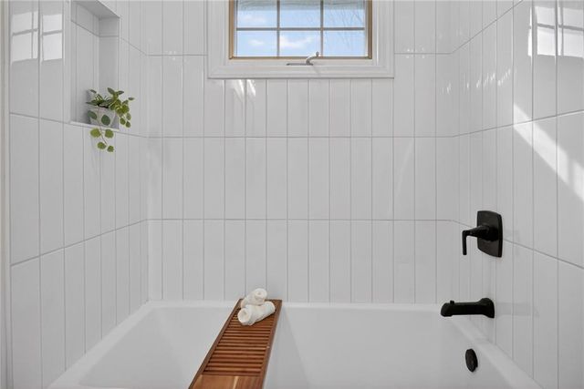 1809 S Arrowhead Drive, Olathe, KS 66062